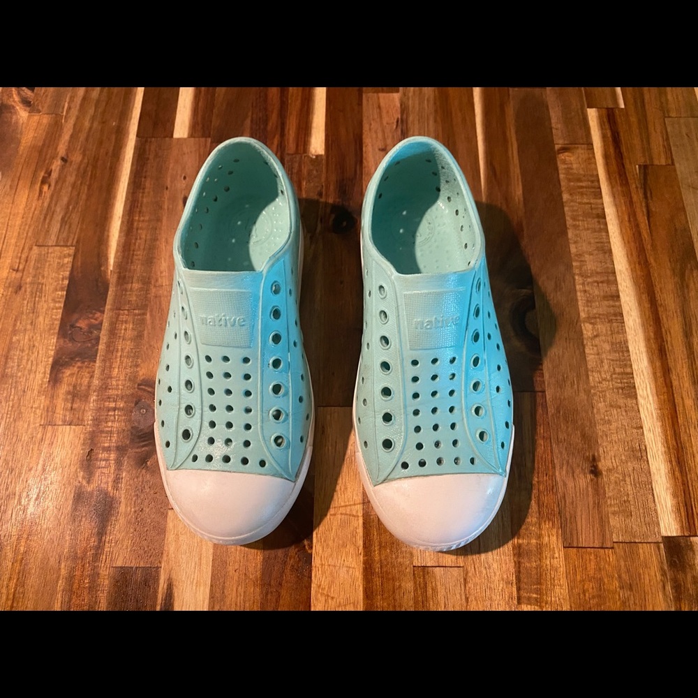 Native shoes kids size 12 in Sky Blue